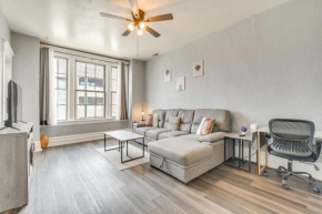 Spacious Roscoe Village Apt with Home Office!